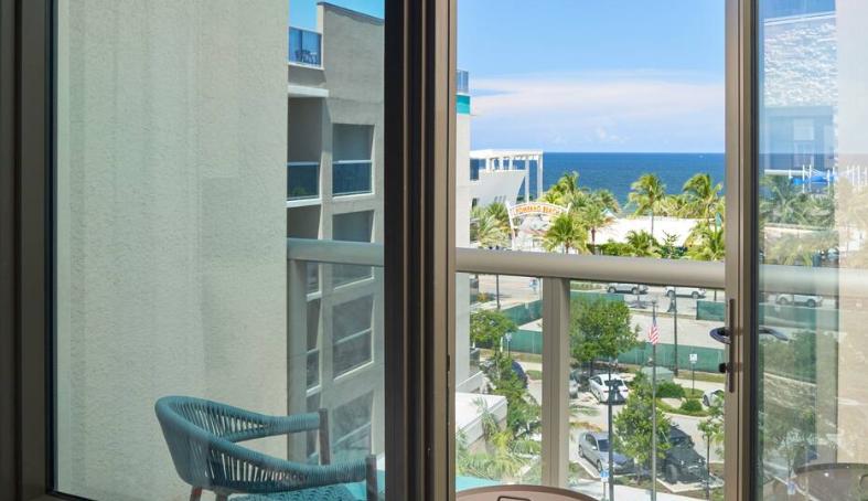 Tru By Hilton Pompano Beach Pier Экстерьер фото